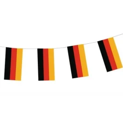 PAPSTAR Flaggenkette, Papier 4 m "Deutschland" schwer entflammbar