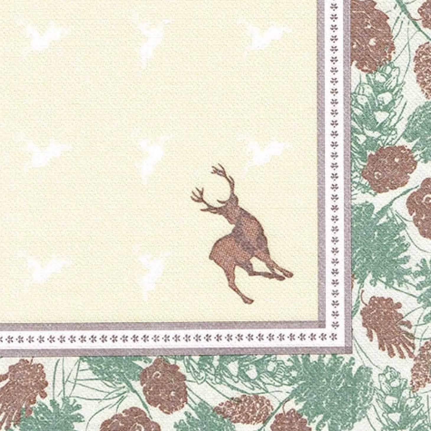PAPSTAR Servietten "ROYAL Collection" 1/4-Falz 40 cm x 40 cm "Majestic Deer"
